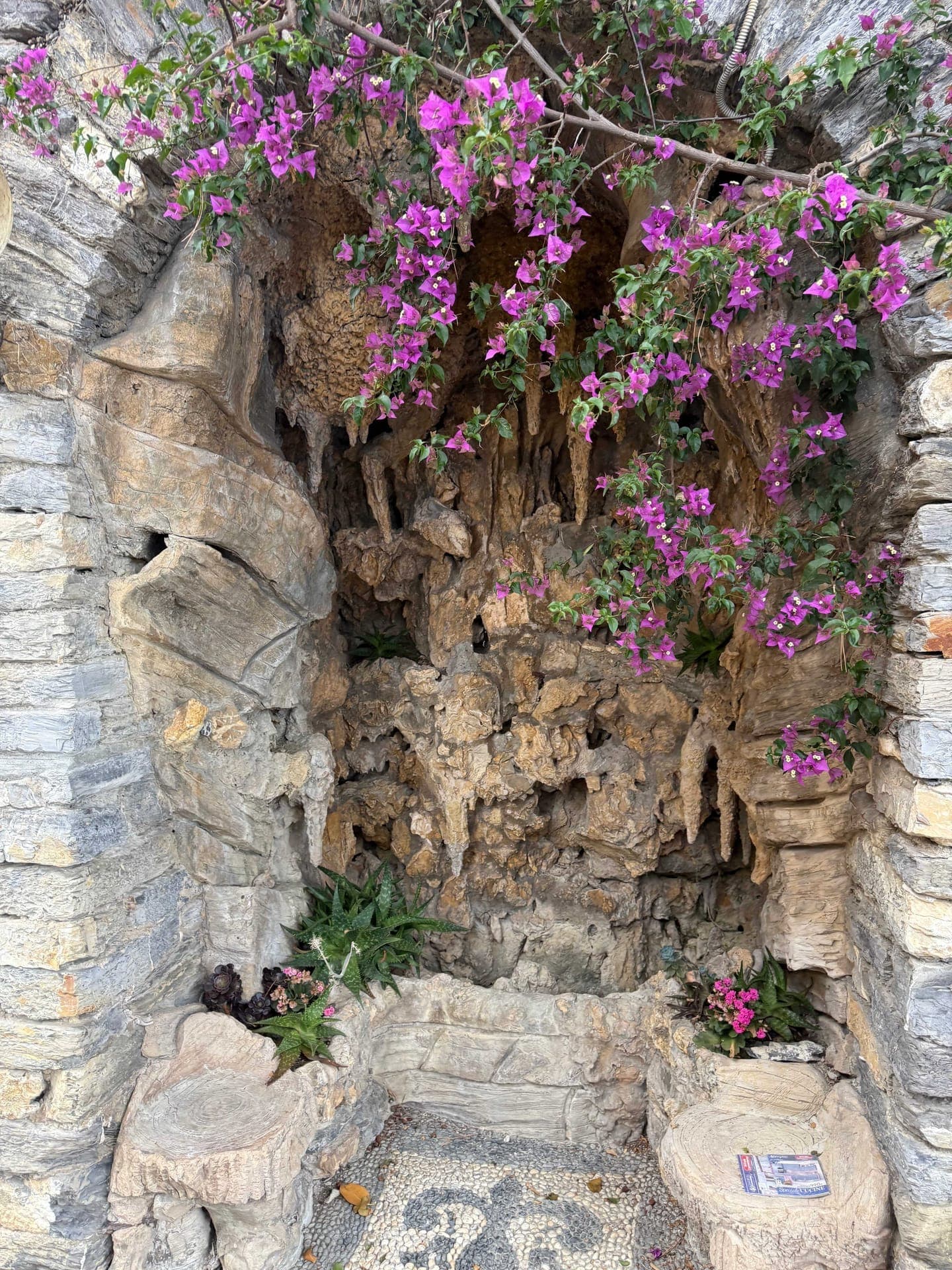 Grotto — photo 1