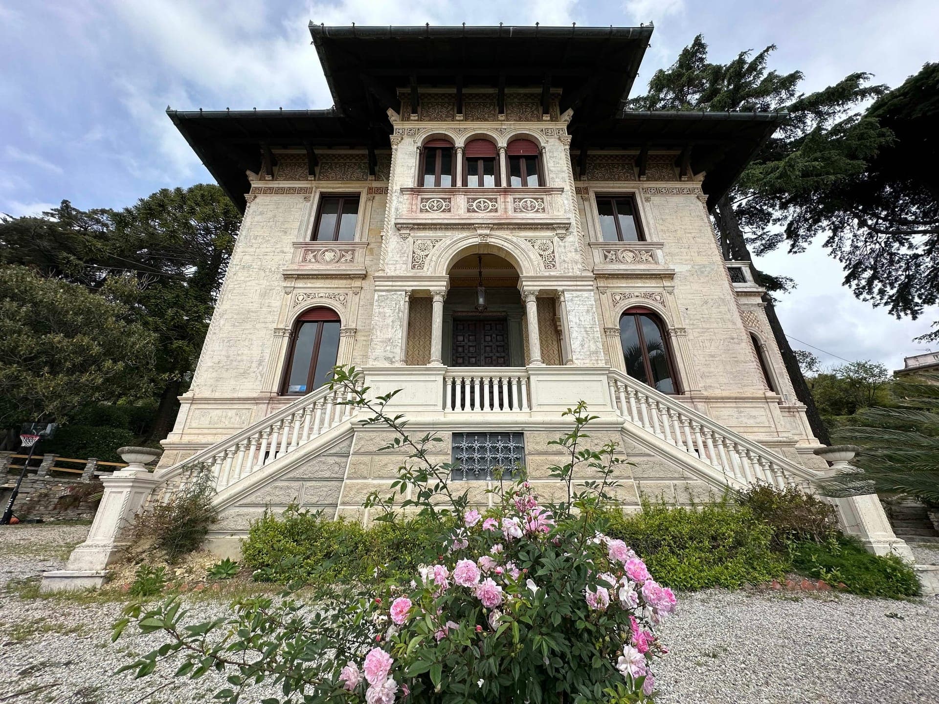 Front Facade of La Villa Italiana