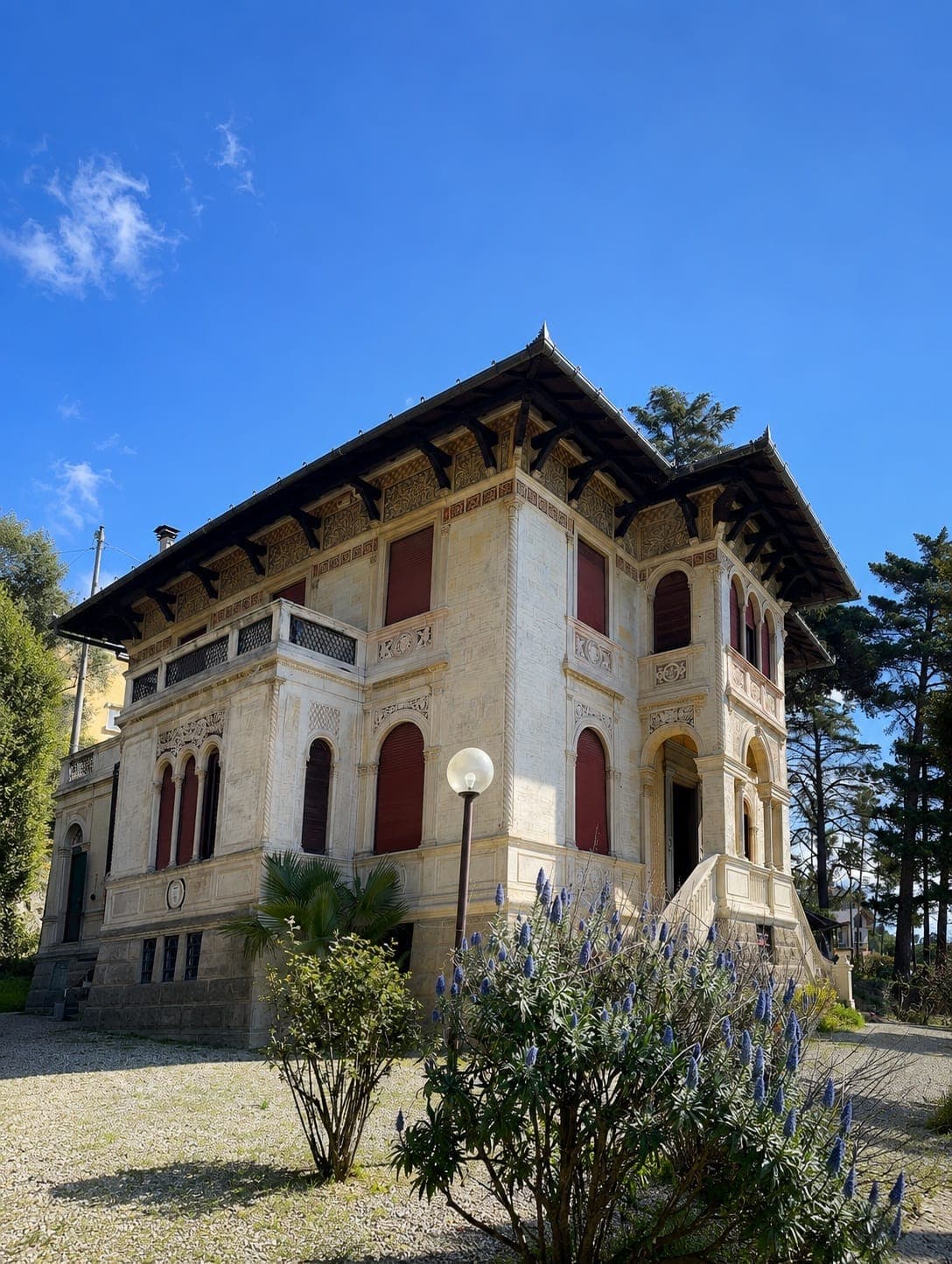 Western Facade of La Villa Italiana