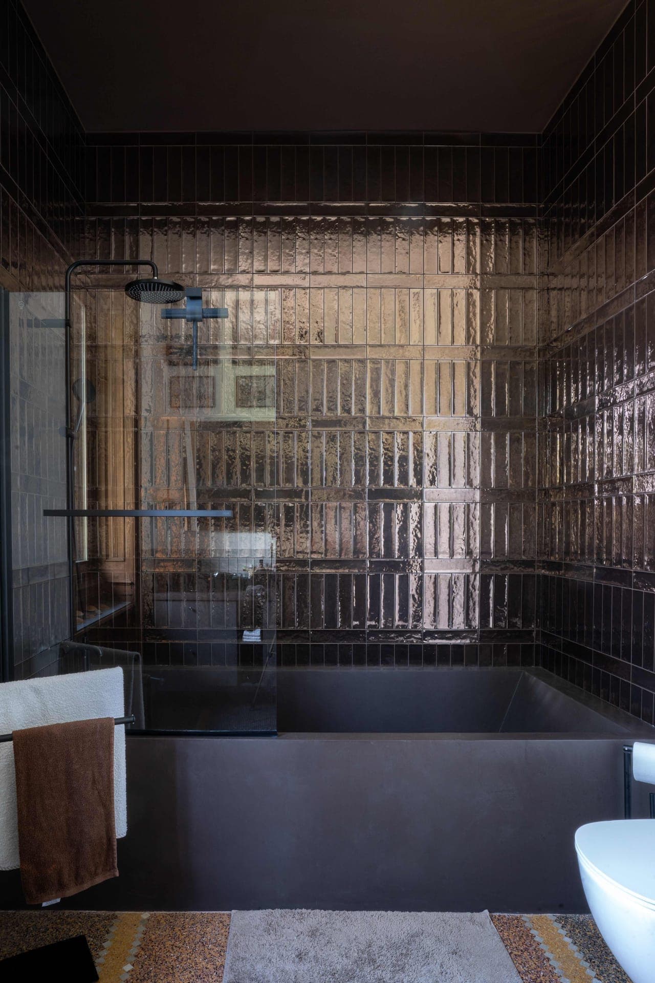Guest Bathroom — photo 1