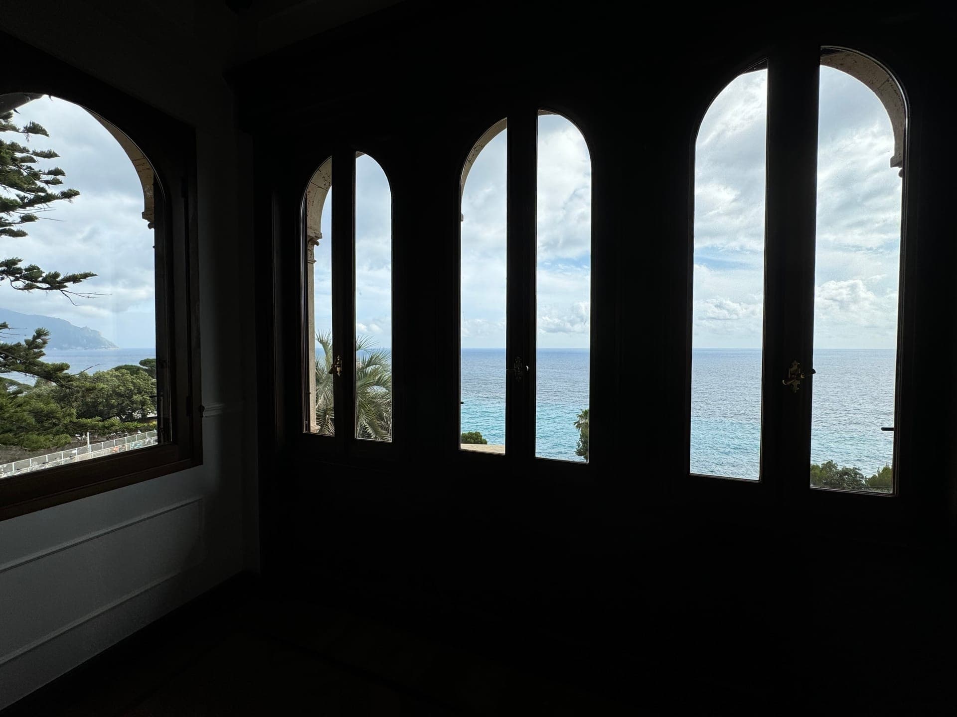 Upstairs Living Room — photo 4